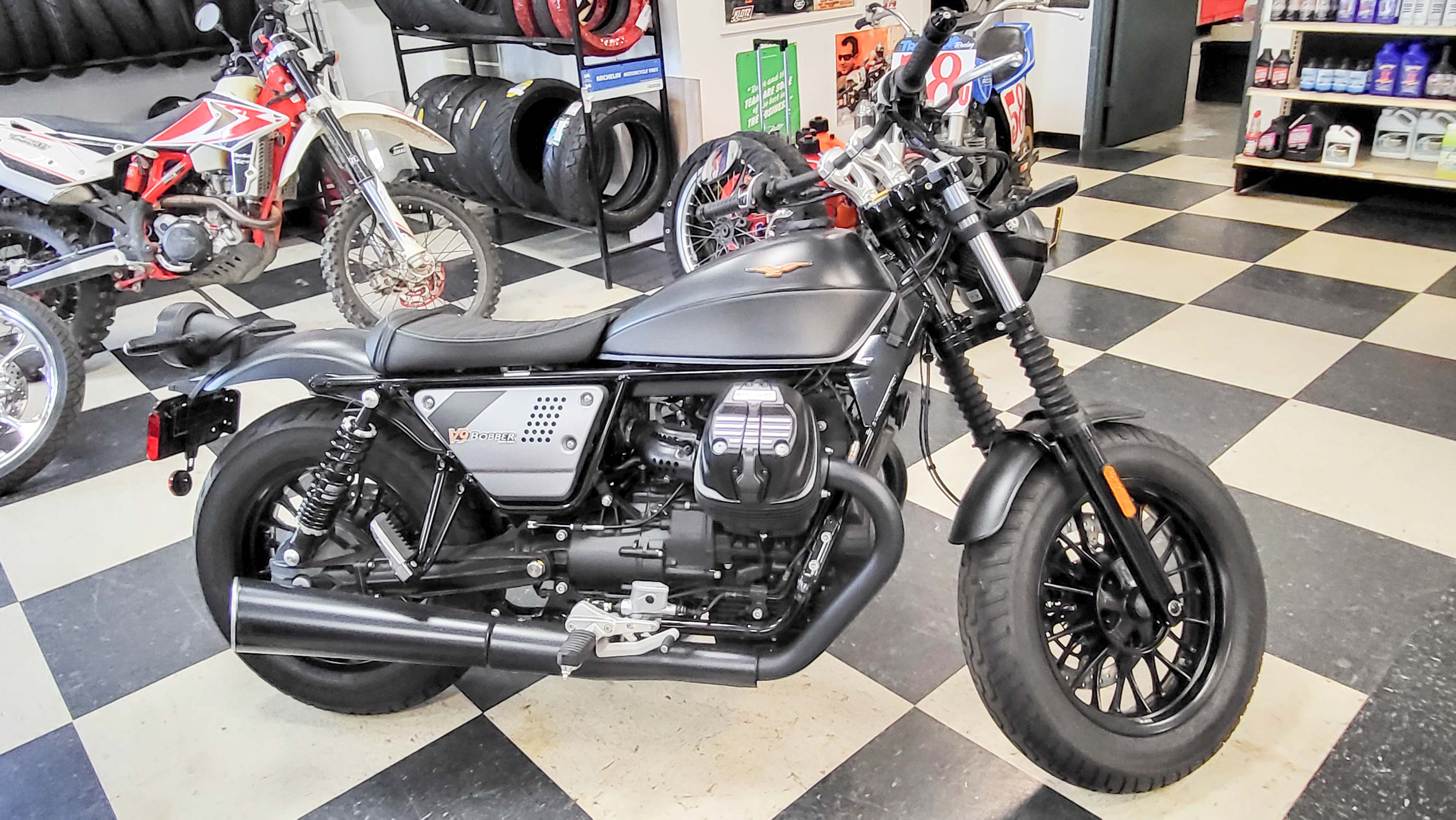 2024 Moto Guzzi V9 Bobber